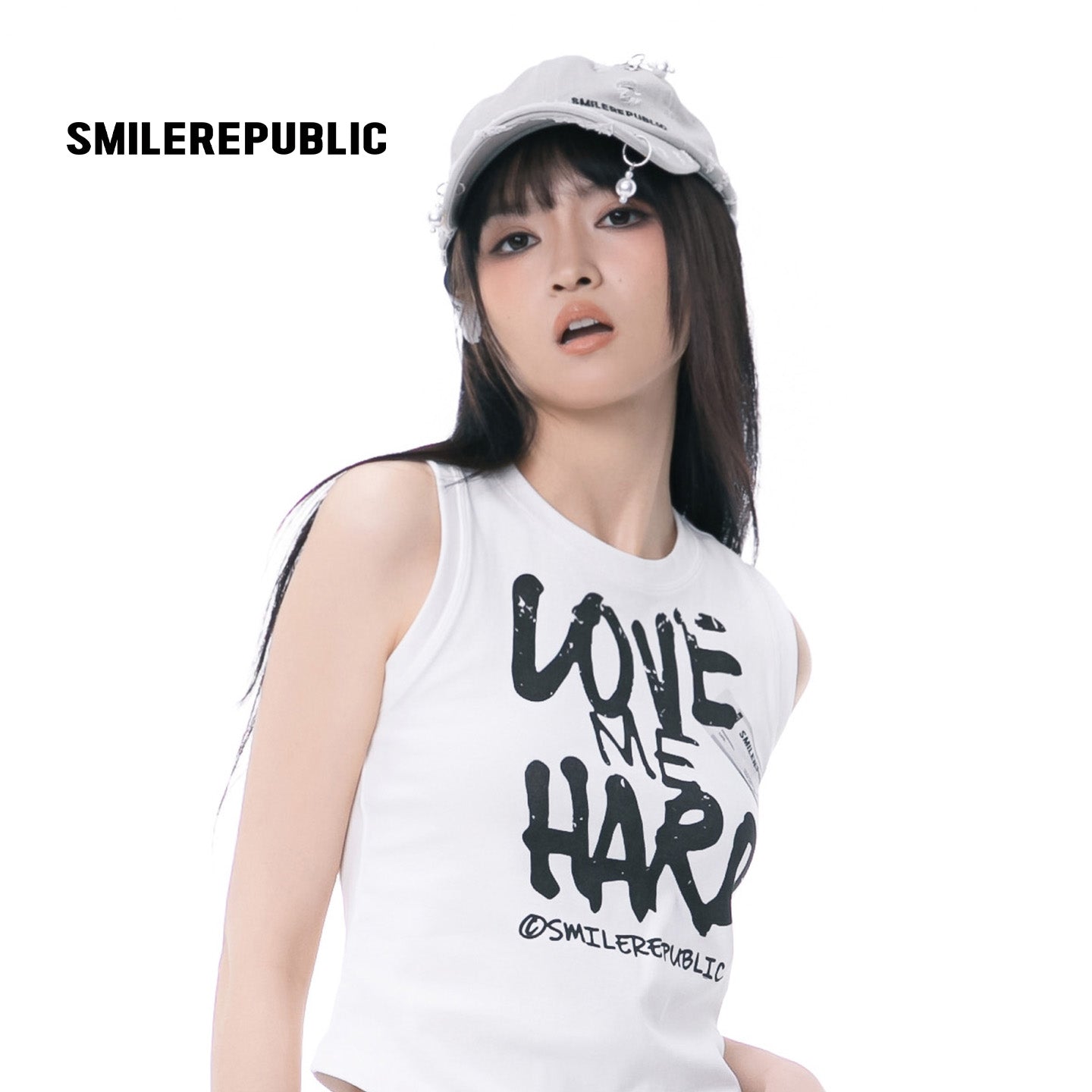 “Love Me Hard” Slogan Tank Top-SMILEREPUBLIC