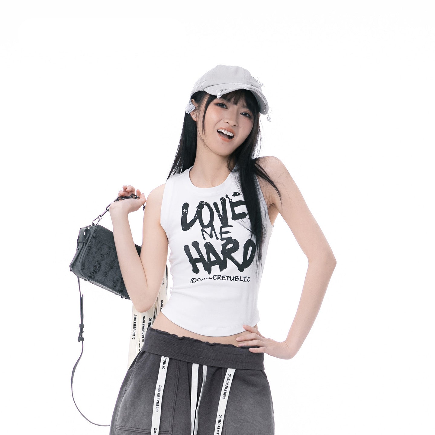 “Love Me Hard” Slogan Tank Top-SMILEREPUBLIC