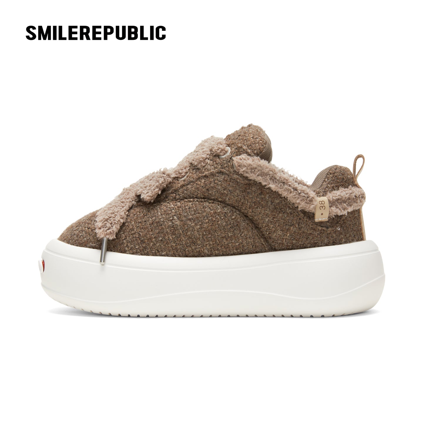 Teddy-Colored Bread Shoes