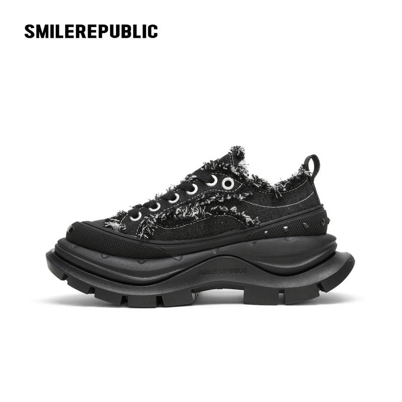 【NEW】2.0 Classic Black Low Top Sneaker - SMILEREPUBLIC