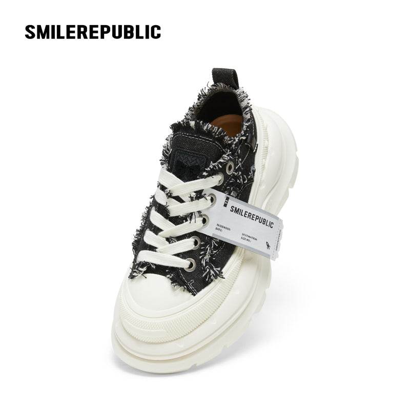 【NEW】2.0 Classic Black White Low Top Sneaker - SMILEREPUBLIC