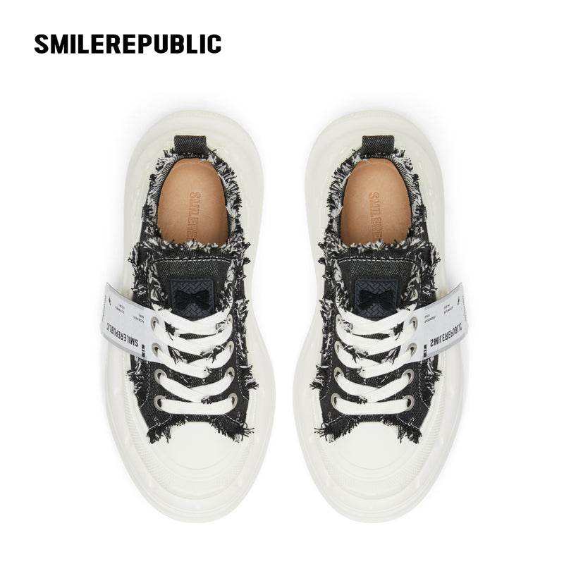 【NEW】2.0 Classic Black White Low Top Sneaker - SMILEREPUBLIC