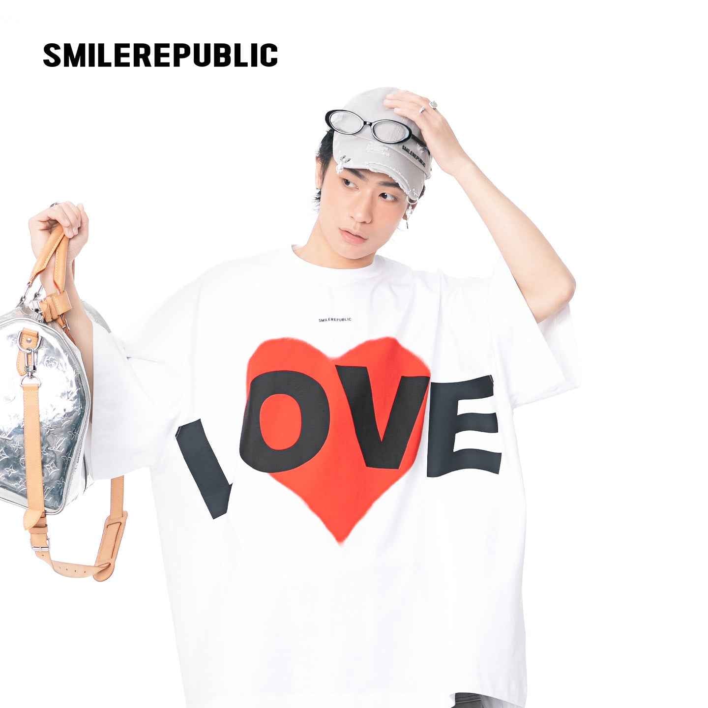White 100% Cotton Oversized T-Shirt with LOVE Heart Graphic, Crew Neck Short Sleeve Tee