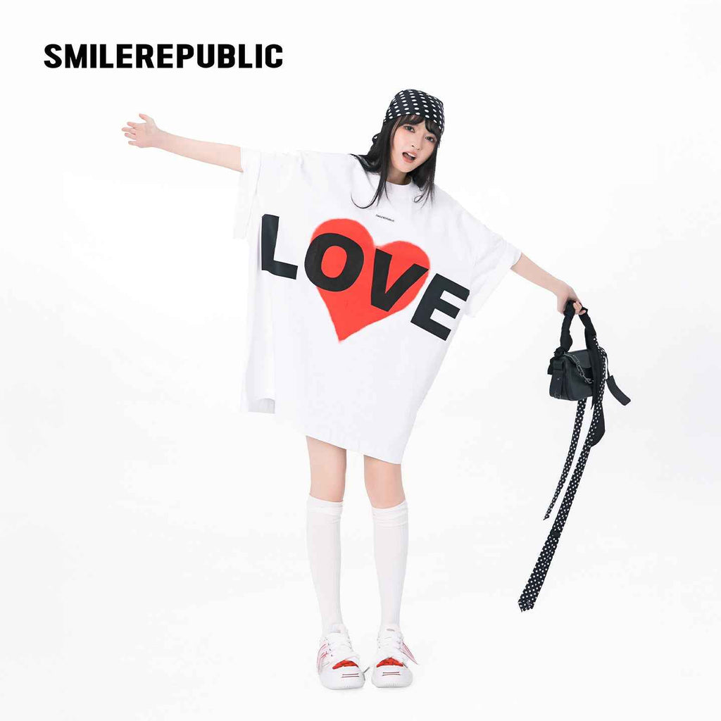 White 100% Cotton Oversized T-Shirt with LOVE Heart Graphic, Crew Neck Short Sleeve Tee