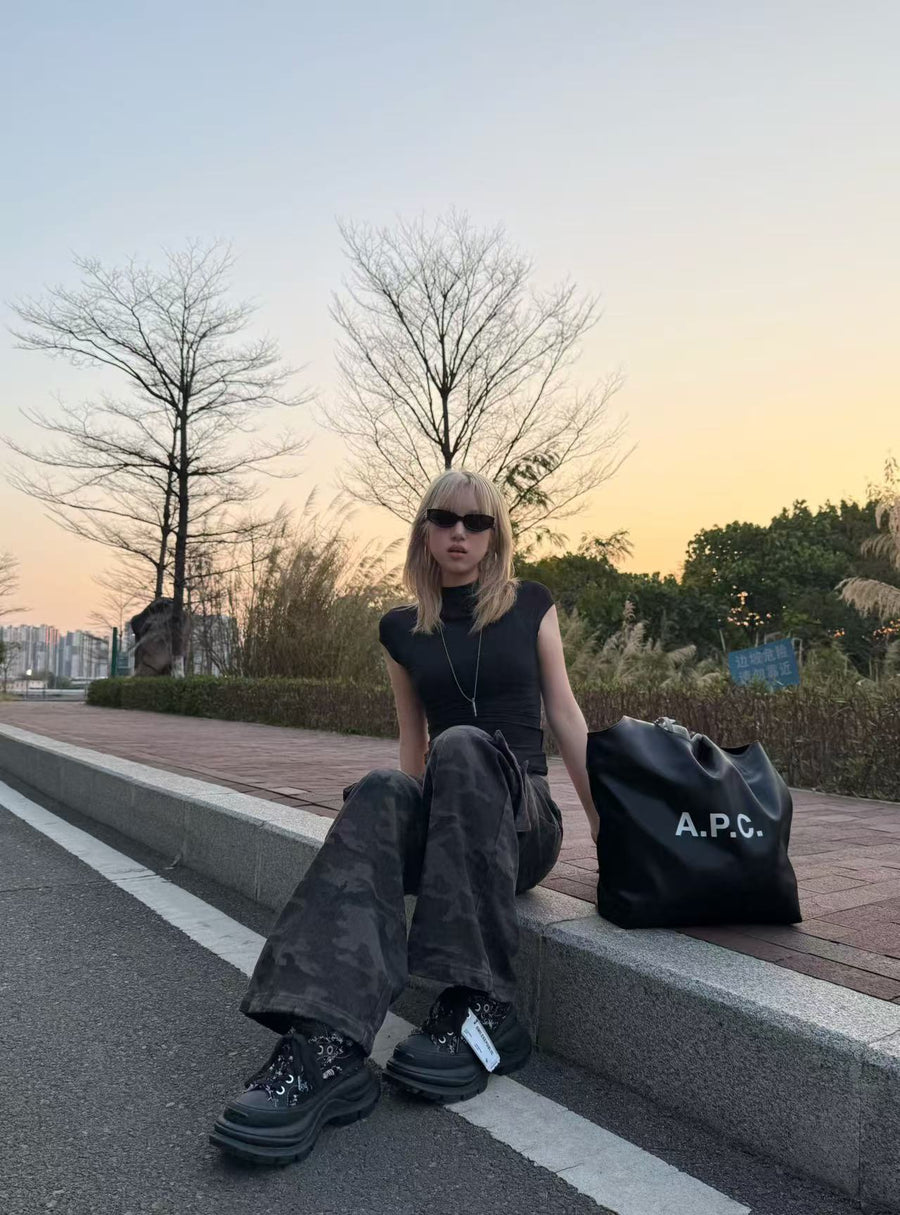 Black Frayed Canvas Smile Toe Chunky Platform Sneakers, Unisex Low Top 详情图 1