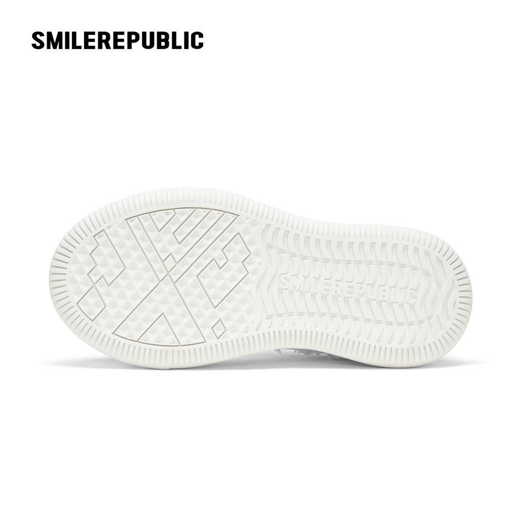 Cream Heart Patch Frayed Low Top Platform Sneakers for Women, Lace Up Smile Toe Casual Shoes