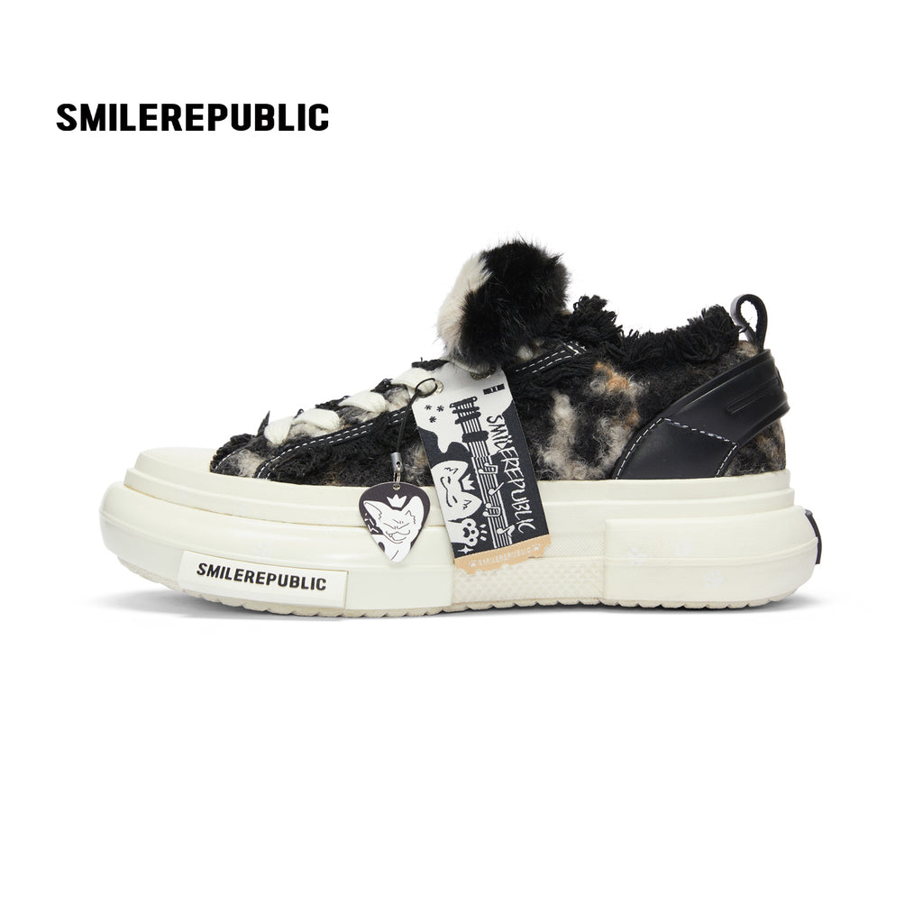 Black Fleece Platform Sneakers with Faux Fur Accents, Unisex Low Top Lace Up Shoes