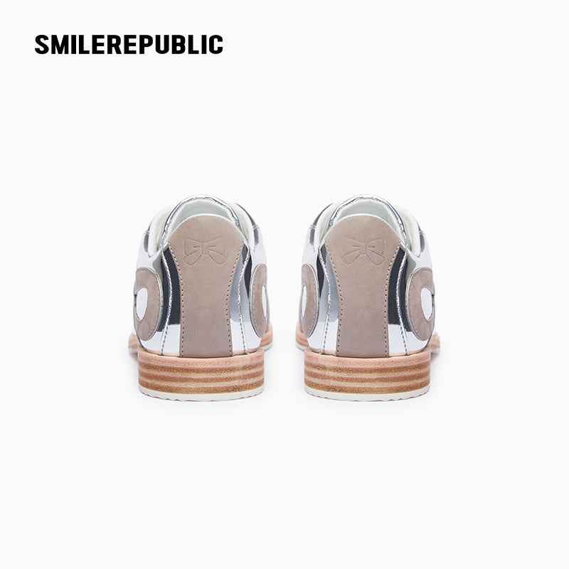 Mirror-Finish Silver Bow Side Detail Low Top Lace Up Sneakers