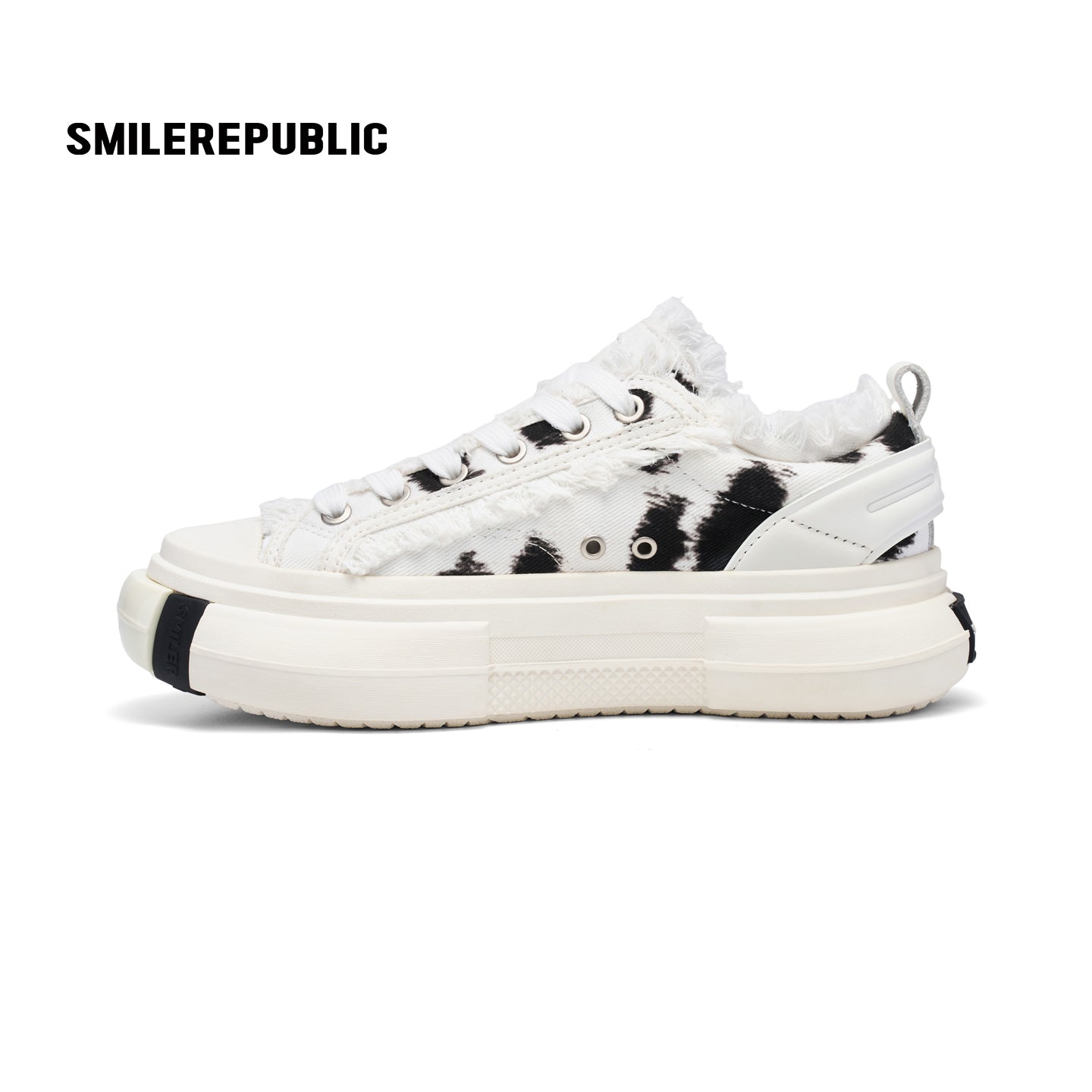 White Black Dalmatian Print Frayed Low Top Platform Sneakers, Unisex Shoes