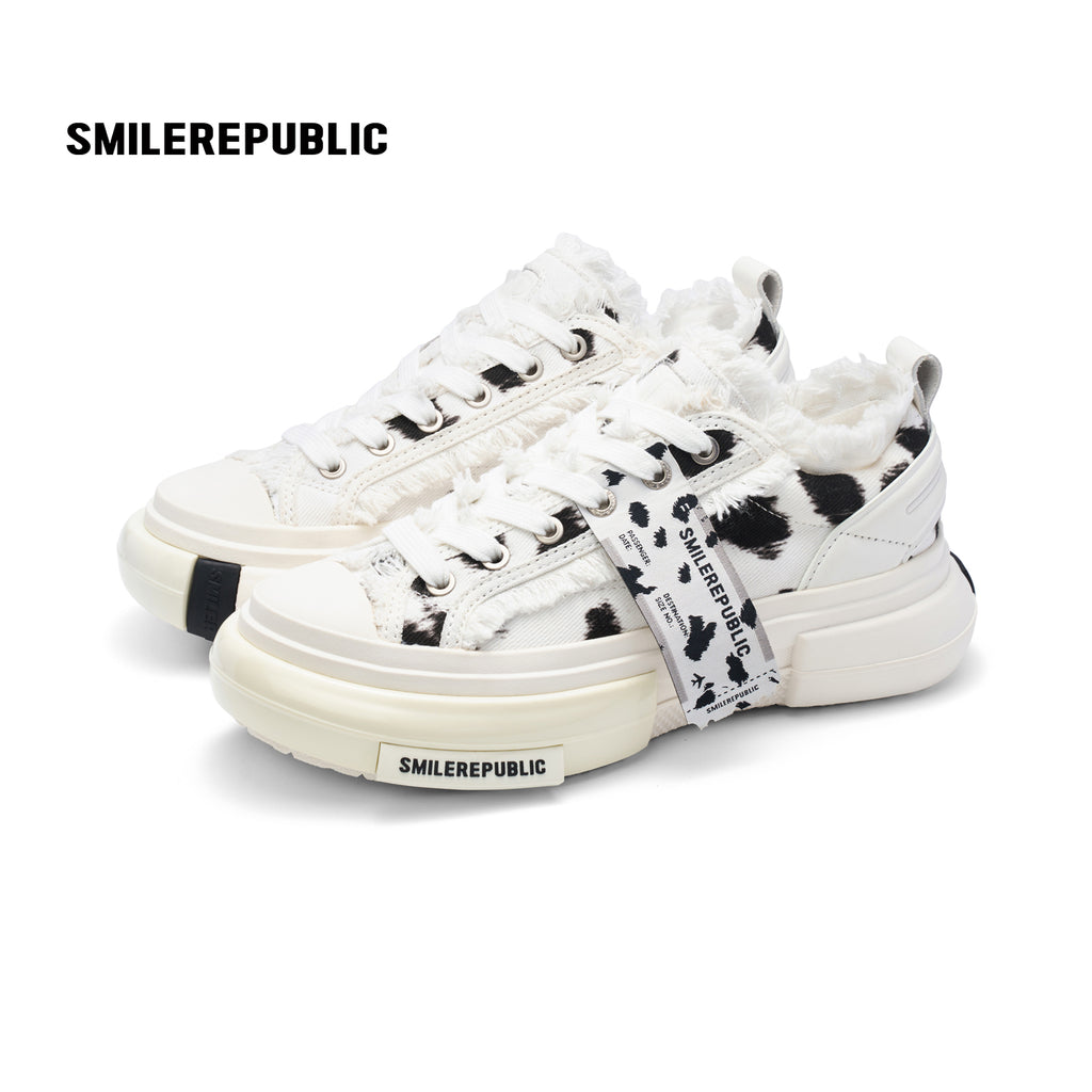 White Black Dalmatian Print Frayed Low Top Platform Sneakers, Unisex Shoes