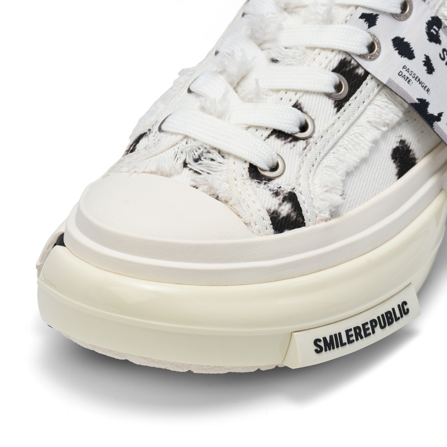 White Black Dalmatian Print Frayed Low Top Platform Sneakers, Unisex Shoes