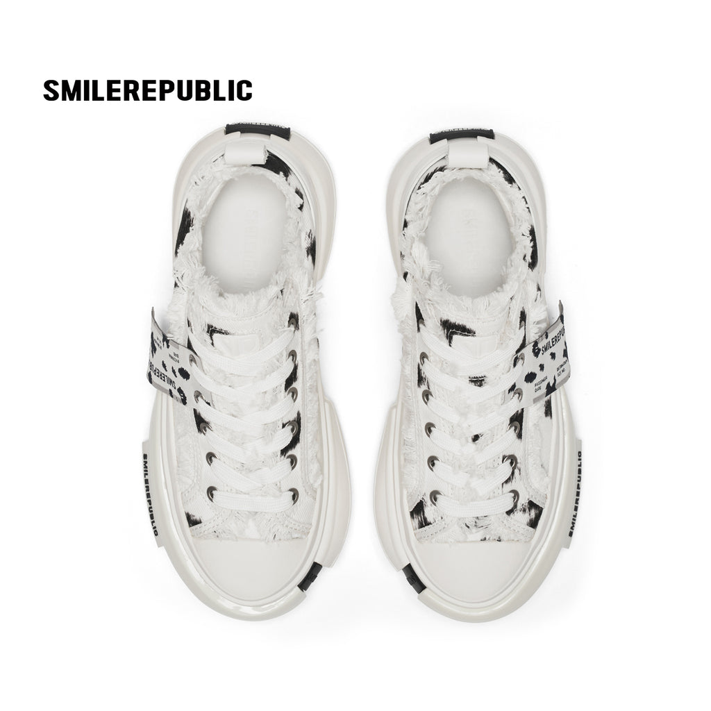 White Black Dalmatian Print Frayed Low Top Platform Sneakers, Unisex Shoes