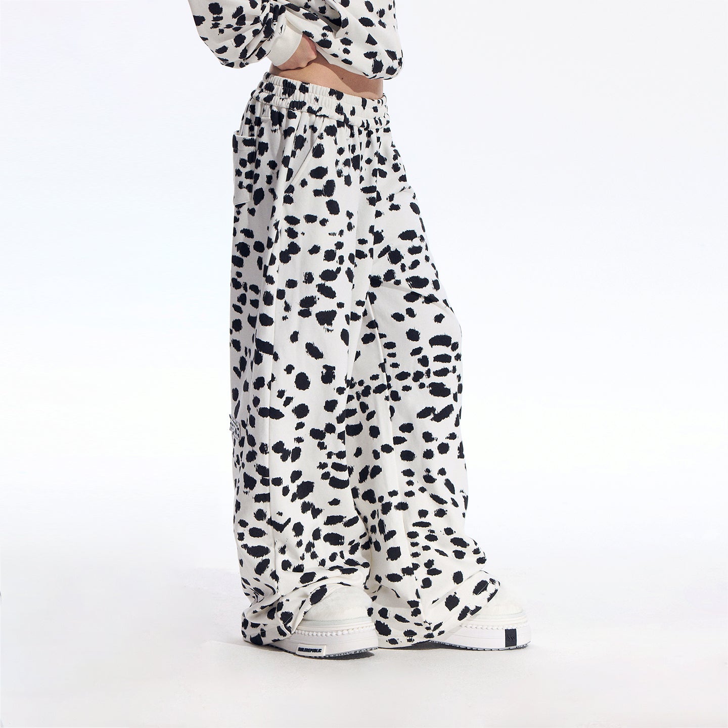 Black White Dalmatian Print Wide Leg Sweatpants Cotton Blend Casual Pants, Unisex