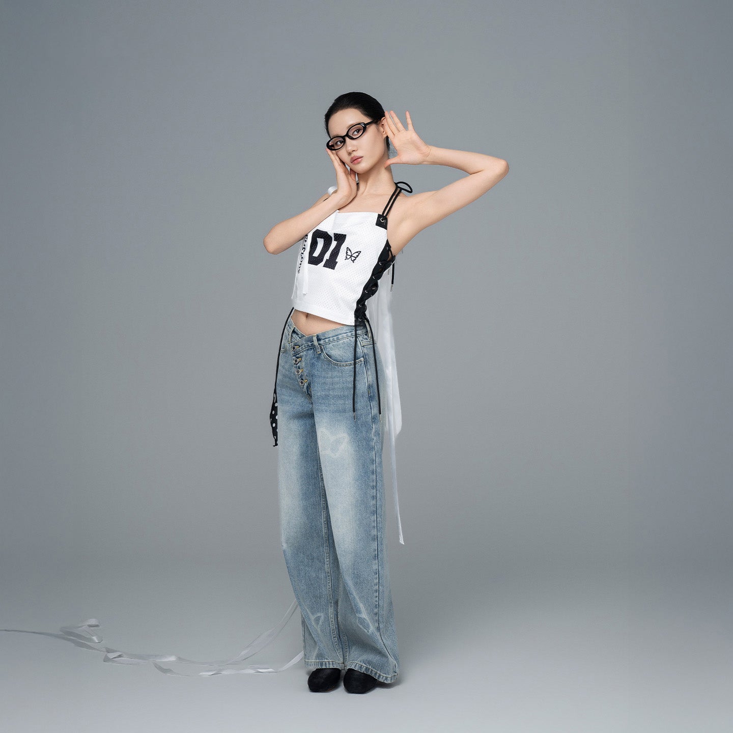 Gradient Butterfly Print Jeans-SMILEREPUBLIC