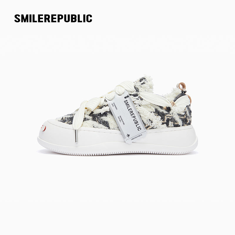 Black White Chevron SB Sneaker - SMILEREPUBLIC Slip On Shoes Store