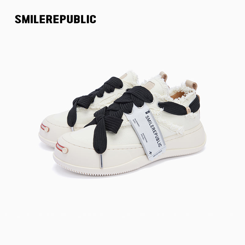 White Coarse Canvas SB Sneaker