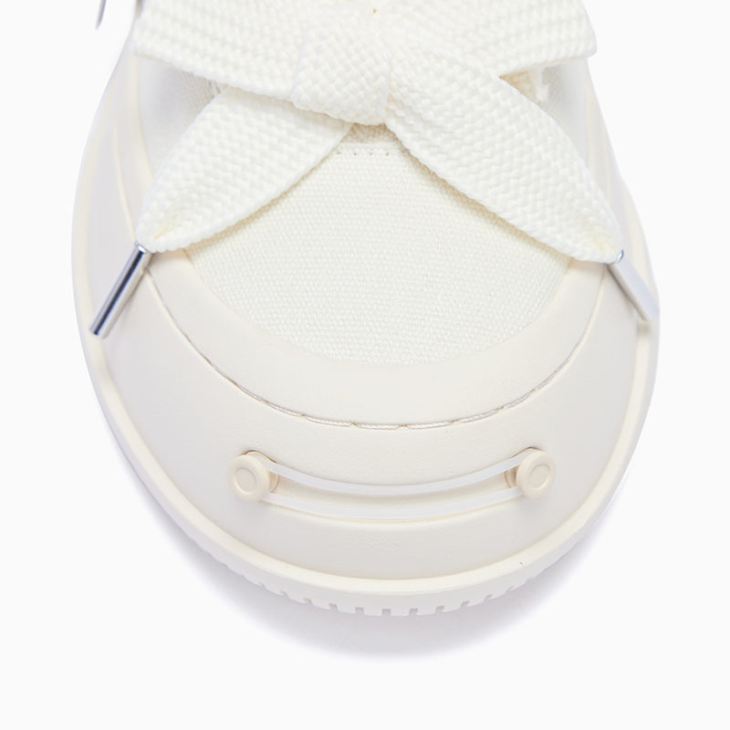 White Coarse Canvas SB Sneaker