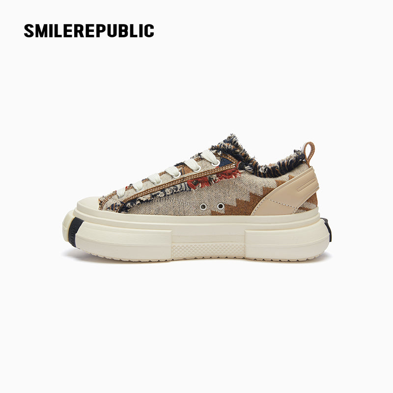 Inception 70s Ethnic Pattern Low-Top Platform Sneaker