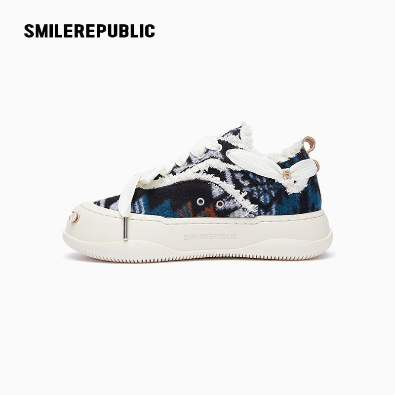 National Pattern Low Top Sneaker - SMILEREPUBLIC