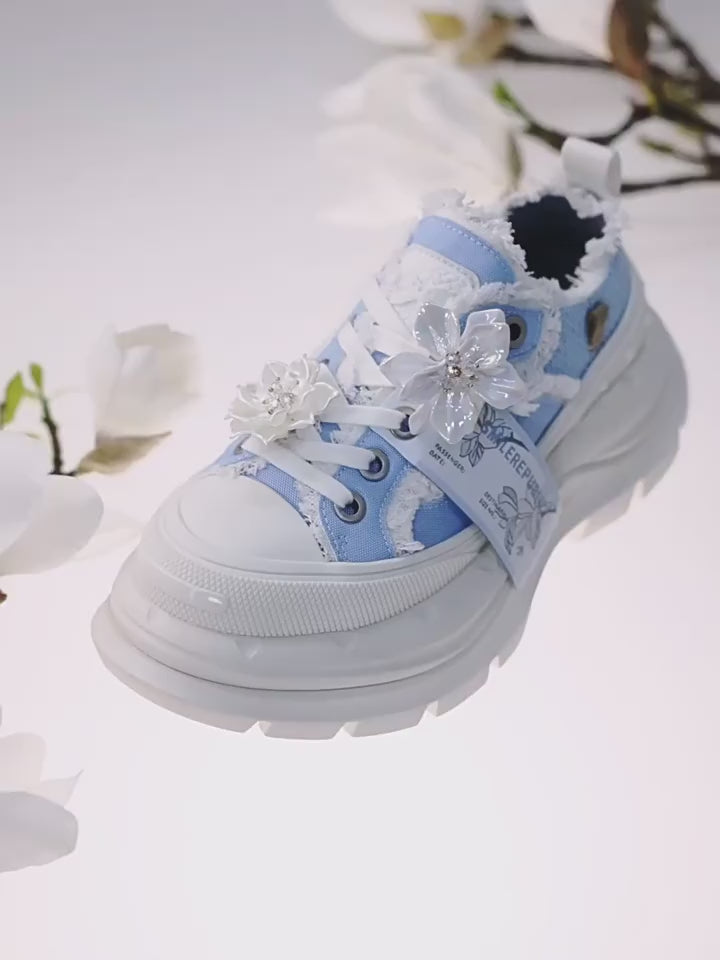Women's Light Blue Frayed Canvas Smile Toe Platform Sneakers