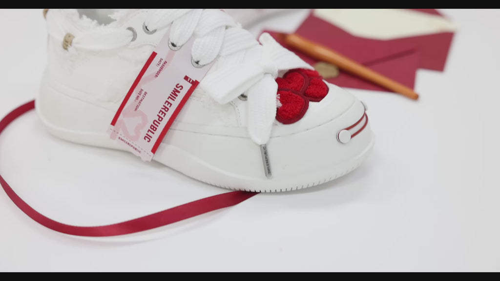 Cream Heart Patch Frayed Low Top Platform Sneakers for Women, Lace Up Smile Toe Casual Shoes
